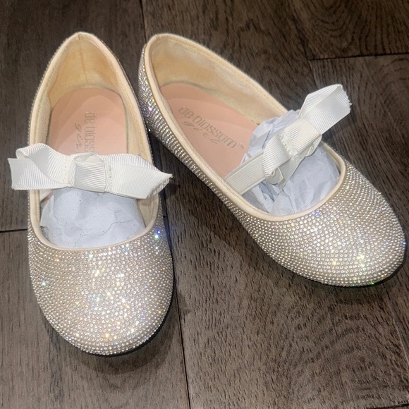 None Other - Sparkling crystal rhinestone Kids dress party Shoes with elastic Bow